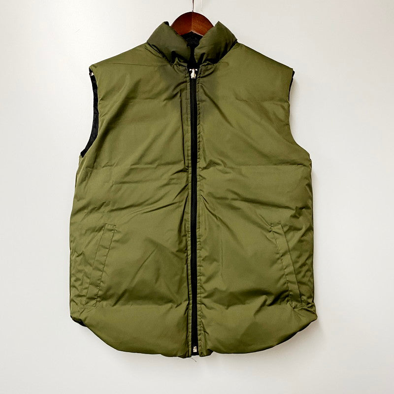 【中古品】【メンズ】  FAR EAST DOWN VEST ファーイースト リバーシブル ダウンベスト アウター 146-240626-ay-14-izu サイズ：下記参照 カラー：ブラック×カーキ 万代Net店