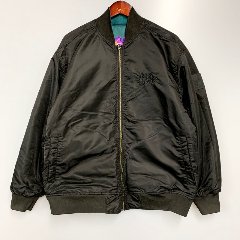 【中古美品】【メンズ】  DEUS EX MACHINA/DMW206731 GENREWARS BOMBER JACKET  デウス エクスマキナ ボンバージャケット ブルゾン アウター 141-240519-mk-15-izu サイズ：M カラー：グリーン 万代Net店