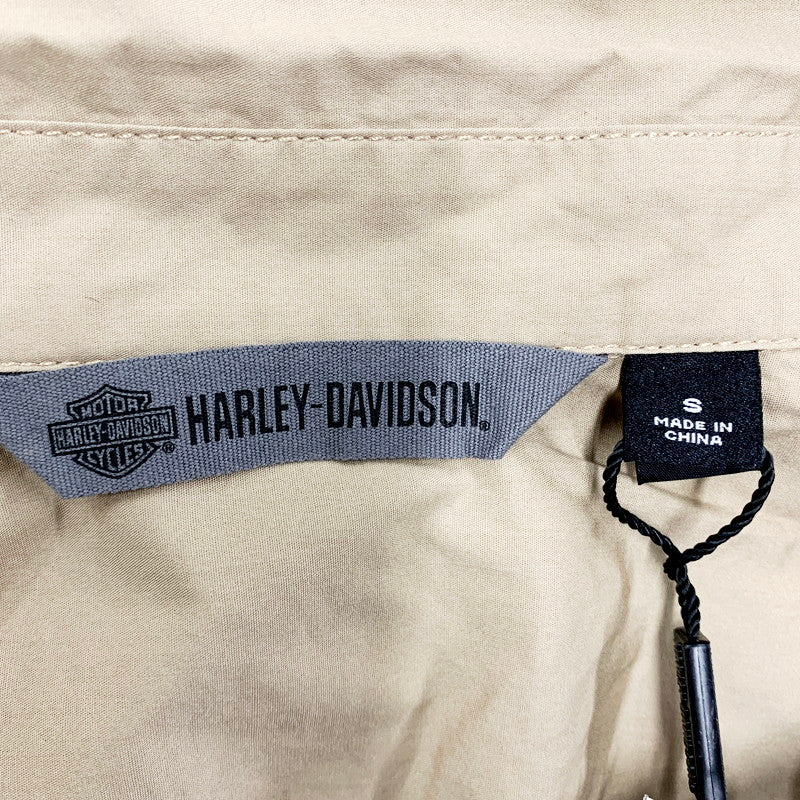 【中古美品】【メンズ】 HARLEY DAVIDSON ハーレーダビッドソン TOP-GRGO,SKLL LTNG,L/S,WVN,BRN 96235-18VM スカルプリントシャツ 長袖 トップス 145-240603-ay-31-izu サイズ：S カラー：ベージュ 万代Net店