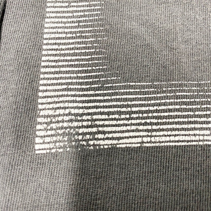 【現状渡し品】【メンズ】 ANDAZIA M.C.ESCHER Sky and Water ART TEE マウリッツ・コルネリス・エッシャー USA製 空と水 だまし絵 アート 半袖 Tシャツ トップス 146-240725-as-08-izu サイズ：XL カラー：グレー 万代Net店