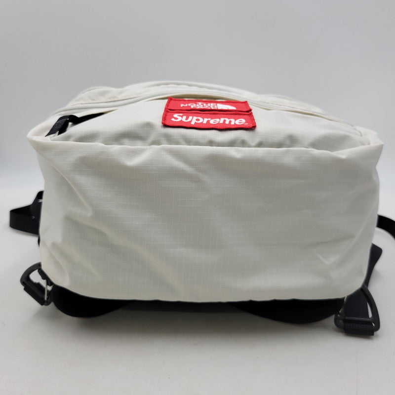 【中古美品】【メンズ/レディース】 Supreme シュプリーム × THE NORTH FACE ザノースフェイス CONVERTIBLE BACKPACK NM72210I コンバーチブル バックパック リュック バッグ カバン 鞄 188-250715-as-13-izu カラー：ムーンライトアイヴォリー 万代Net店