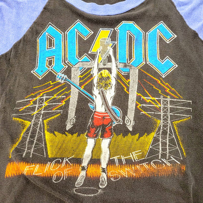 【中古品】【メンズ】  ACDC 80S WE SALUTE YOU U.S. TOUR 1983 RAGLAN TEE ラグラン Tシャツ 半袖 5分丈袖 トップス 146-240816-mm-03-izu サイズ：サイズ不明 カラー：ブラック 万代Net店