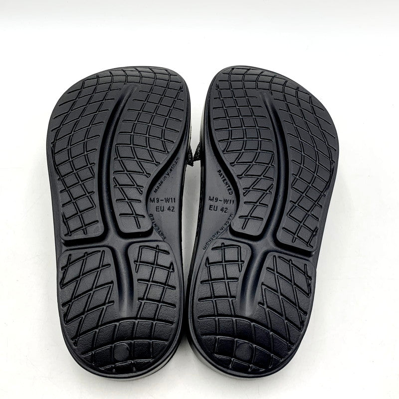 【中古美品】【メンズ】  OOFOS×TAKAHIROMIYASHITATheSoloist. flip-flop ウーフォス×タカヒロミヤシタザソロイスト. フリップフロップ サンダル シューズ 靴 164-240916-as-16-izu サイズ：EU42 カラー：ブラック 万代Net店