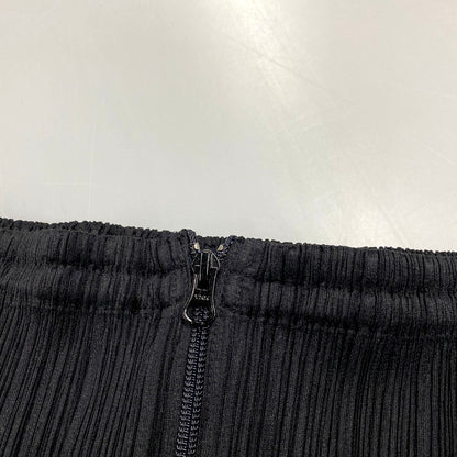 【中古品】【レディース】 PLEATS PLEASE プリーツプリーズ ISSEY MIYAKE イッセイミヤケ PP04-JG370 ZIP LONG SKIRT ジップロングスカート ボトムス 168-241107-ma-04-izu サイズ：2 カラー：ブラック 万代Net店