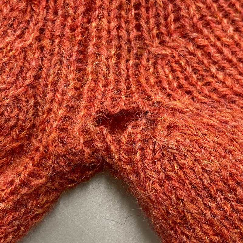 【現状渡し品】【メンズ】 MC GEORGE マックジョージ 80S WOOL KNIT SWEATER ウールニットセーター スコットランド製 長袖 トップス 146-241204-as-20-izu サイズ：46 カラー：オレンジ 万代Net店