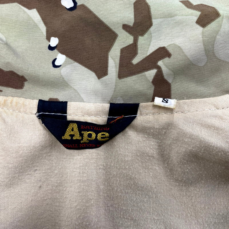 【中古品】【メンズ】 A BATHING APE アベイシングエイプ 90S WORLD WIDE APE HEADS COACHES JACKET ワールドワイド エイプ ヘッズ コーチジャケット 初期三角タグ アウター 142-241206-as-21-izu サイズ：S カラー：ベージュ系 万代Net店