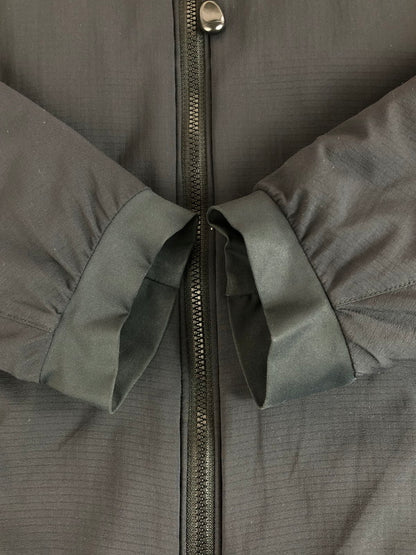 【中古品】【メンズ】 ARC'TERYX アークテリクス ATOM AR HOODY BLACK 14648 アトム エーアール フーディー アウター 144-251108-rt-08-tag サイズ：M カラー：ブラック 万代Net店