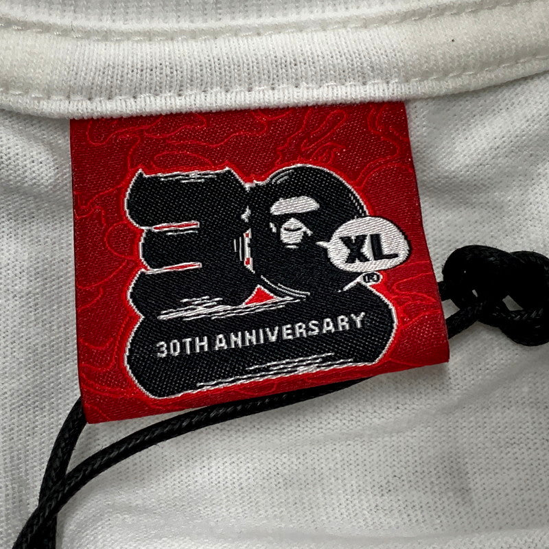 【中古美品】【メンズ】 A BATHING APE アベイシングエイプ 30TH ANNIVERSARY APE HEAD TEE 30周年 アニバーサリー エイプヘッド Tシャツ 半袖 トップス 142-250110-mm-11-izu サイズ：XL カラー：ホワイト 白 万代Net店