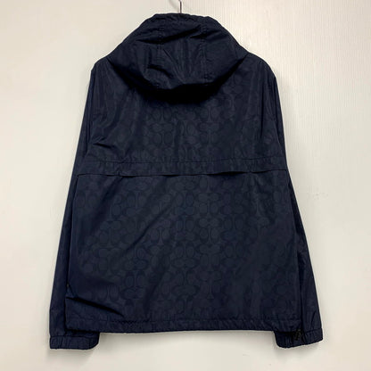 【中古品】【メンズ】 COACH コーチ SIGNATURE WINDBREAKER C0920 シグネチャー ウインドブレーカー ジャケット アウター 141-250118-as-09-izu サイズ：M カラー：ネイビー系 万代Net店