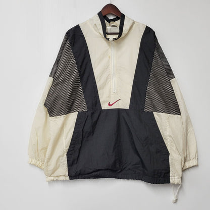 【現状渡し品】【メンズ】 NIKE ナイキ SWOOSH LOGO NYLON MESH ANORAK JACKET 銀タグ スウォッシュロゴナイロンメッシュアノラックジャケット アウター 長袖 146-250119-ma-04-izu サイズ：XL カラー：白/黒 万代Net店