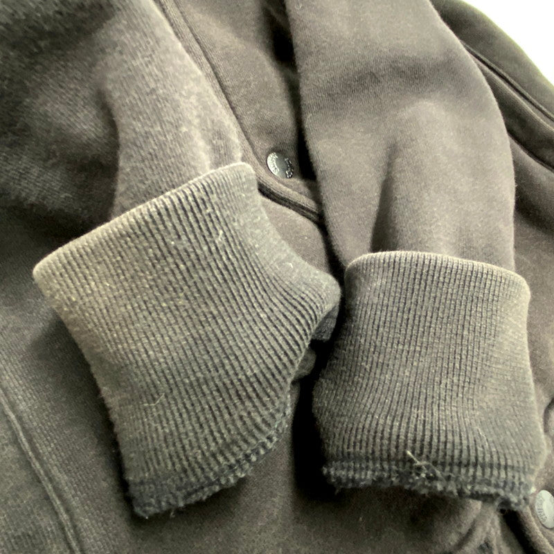 【現状渡し品】【メンズ】 STUSSY ステューシー ARCH LOGO SWEAT STADIUM JACKET アーチロゴ スウェット スタジアムジャケット スタジャン アウター 142-250207-as-18-izu サイズ：S カラー：ブラック 万代Net店