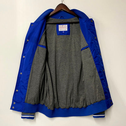 【中古品】【メンズ】  GENUINE MERCHANDISE LA DOGGERS STADIUM JACKET ジェニュイン マーチャンダイズ ロサンゼルス・ドジャース スタジアムジャケット スタジャン アウター 147-250124-ay-18-izu サイズ：M カラー：ブルー 万代Net店