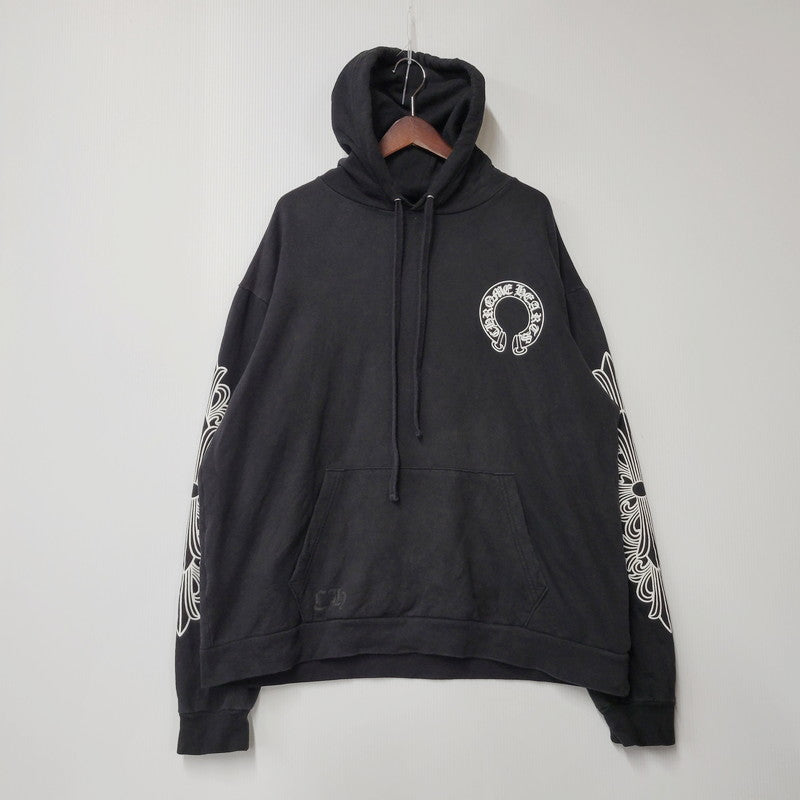 【中古品】【メンズ】 CHROME HEARTS クロムハーツ 408152701-465 HORSESHOE FLORAL CROSS PULLOVER HOODIE 国内正規 ホースシューフローラルクロスプルオーバーフーディー トップス パーカー 長袖 190-250119-ma-06-izu サイズ：XL カラー：黒 万代Net店