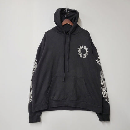 【中古品】【メンズ】 CHROME HEARTS クロムハーツ 408152701-465 HORSESHOE FLORAL CROSS PULLOVER HOODIE 国内正規 ホースシューフローラルクロスプルオーバーフーディー トップス パーカー 長袖 190-250119-ma-06-izu サイズ：XL カラー：黒 万代Net店