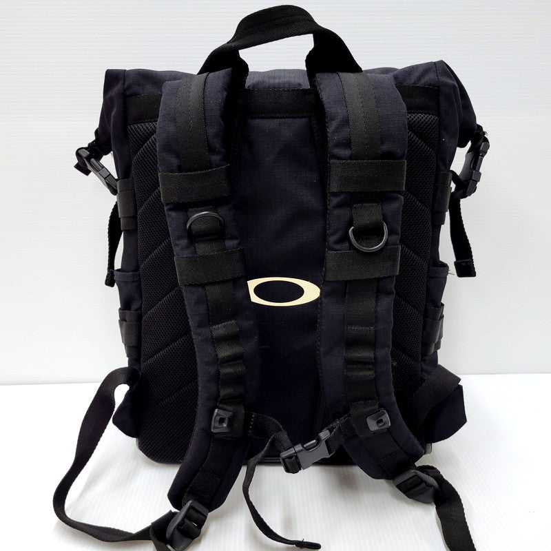 【中古品】【メンズ/レディース】 OAKLEY オークリー UTILITY FOLDED BACKPACK 921516 ユーティリティ バックパック リュック バッグ カバン 鞄 188-250205-as-40-izu カラー：ブラック 万代Net店