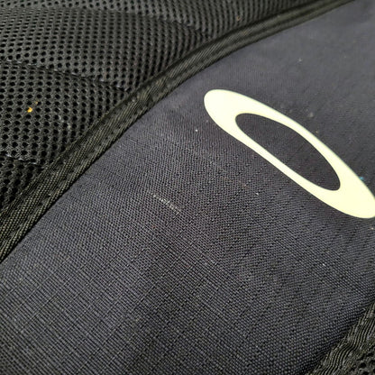 【中古品】【メンズ/レディース】 OAKLEY オークリー UTILITY FOLDED BACKPACK 921516 ユーティリティ バックパック リュック バッグ カバン 鞄 188-250205-as-40-izu カラー：ブラック 万代Net店