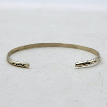 【中古品】【メンズ/レディース】  NAVAJO ナバホ STERLING SILVER BANGLE スターリングシルバー バングル LMC刻印 LDA MCCRAY作 アクセサリー 191-250129-as-03-izu カラー：シルバー 万代Net店