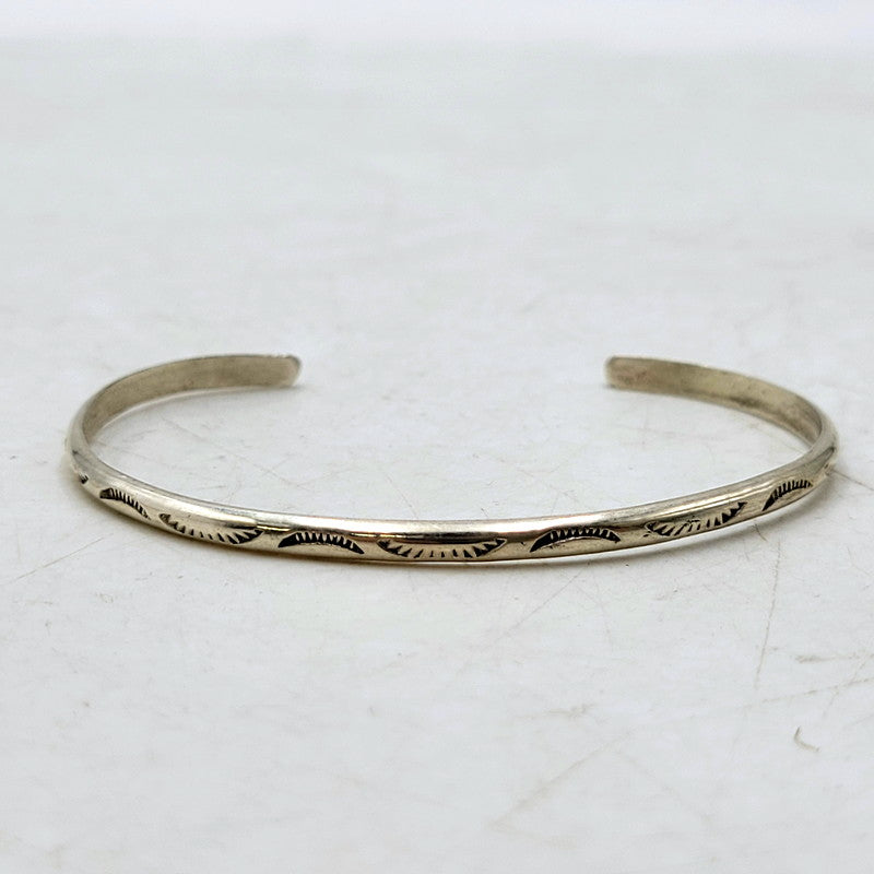 【中古品】【メンズ/レディース】  NAVAJO ナバホ STERLING SILVER BANGLE スターリングシルバー バングル LMC刻印 LDA MCCRAY作 アクセサリー 191-250129-as-03-izu カラー：シルバー 万代Net店