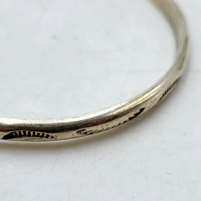 【中古品】【メンズ/レディース】  NAVAJO ナバホ STERLING SILVER BANGLE スターリングシルバー バングル LMC刻印 LDA MCCRAY作 アクセサリー 191-250129-as-03-izu カラー：シルバー 万代Net店