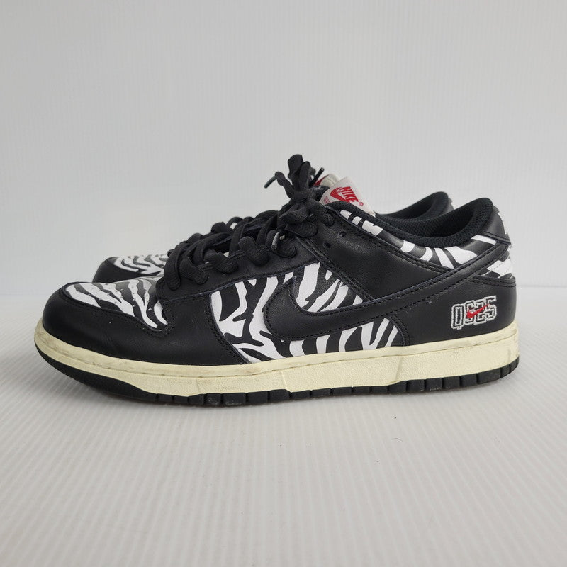 【中古品】【メンズ】 NIKE SB ナイキエスビー × QUARTERSNACKS クウォータースナックス DUNK LOW DM3510-001 ダンク ロー スニーカー シューズ 靴 160-250202-as-07-izu サイズ：27.5cm カラー：BLACK/WHITE 万代Net店