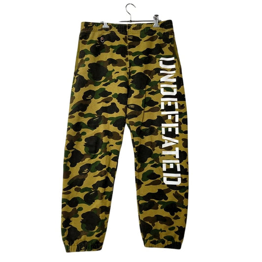 【中古品】【メンズ】 A BATHING APE アベイシングエイプ × UNDEFEATED アンディフィーテッド CAMO SWEAT PANTS 001PT9731921X カモ スウェットパンツ ボトムス 153-250202-as-26-izu サイズ：L カラー：グリーン系 万代Net店