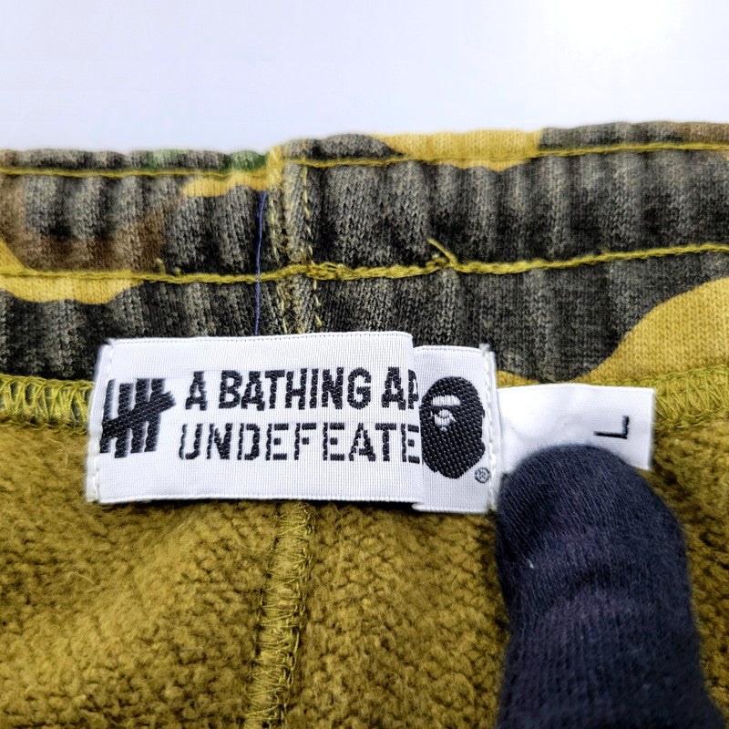 【中古品】【メンズ】 A BATHING APE アベイシングエイプ × UNDEFEATED アンディフィーテッド CAMO SWEAT PANTS 001PT9731921X カモ スウェットパンツ ボトムス 153-250202-as-26-izu サイズ：L カラー：グリーン系 万代Net店