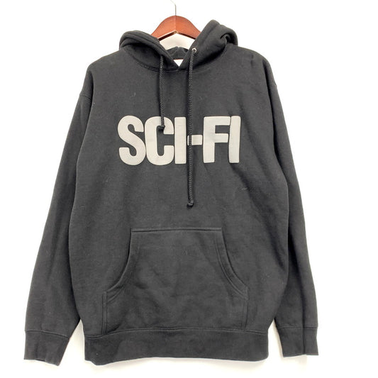 【中古品】【メンズ】  SCI-FI FANTASY サイファイファンタジー LOGO HOODIE ロゴ フーディー パーカー 長袖 トップス 142-250214-as-33-izu サイズ：M カラー：ブラック 万代Net店