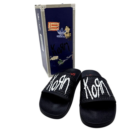 【中古美品】【メンズ】 adidas アディダス × KORN コーン ADILETTE IH3753 アディレッタ サンダル シューズ 靴 161-250213-as-12-izu サイズ：27.5cm カラー：CBLACK/FTWWHT/BETSCA 万代Net店