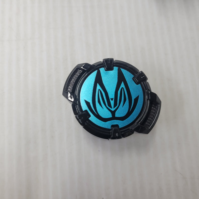 【中古品】 バンダイ DX Xギーツレイズバックル 042-260724-kk-11-izuh 万代Net店