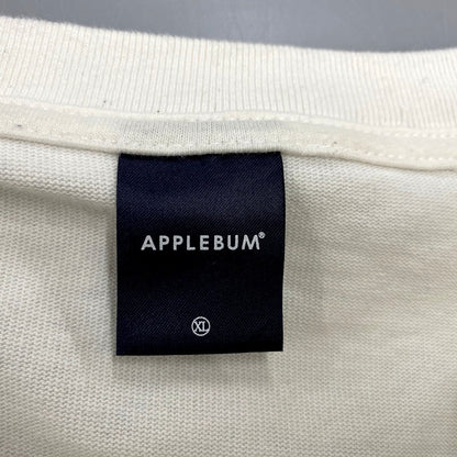 【中古品】【メンズ】 APPLEBUM アップルバム TEXT SS TEE テキスト ショートスリーブ Tシャツ 半袖 トップス 142-250218-as-01-izu サイズ：XL カラー：ホワイト 万代Net店