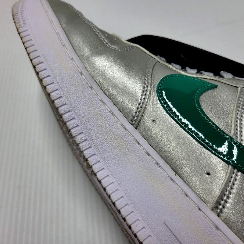 【中古品】【メンズ】 NIKE ナイキ AIR FORCE 1 '07 LV8 DM6177-095 エア フォース 1 '07 LV8 スニーカー シューズ 靴 160-250219-as-23-izu サイズ：28cm カラー：METALLIC SILVER/GREEN NOISE 万代Net店