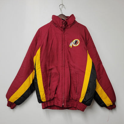 【中古品】【メンズ】  LOGO7 ロゴセブン REDSKINS HOODED DOWN JACKET レッドスキンズ フーデッド ダウンジャケット アウター 146-250219-as-42-izu サイズ：M カラー：レッド 万代Net店