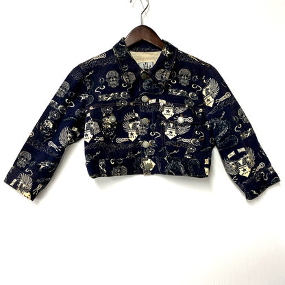 【現状渡し品】【メンズ】 GAULTIER JEAN'S ゴルチェジーンズ TATTOO GRAPHIC PRINT SHORT TRUCKER JACKET タトゥー グラフィック プリント ショート トラッカージャケット 日本製 168-250223-as-16-izu サイズ：48 カラー：ネイビー系 万代Net店