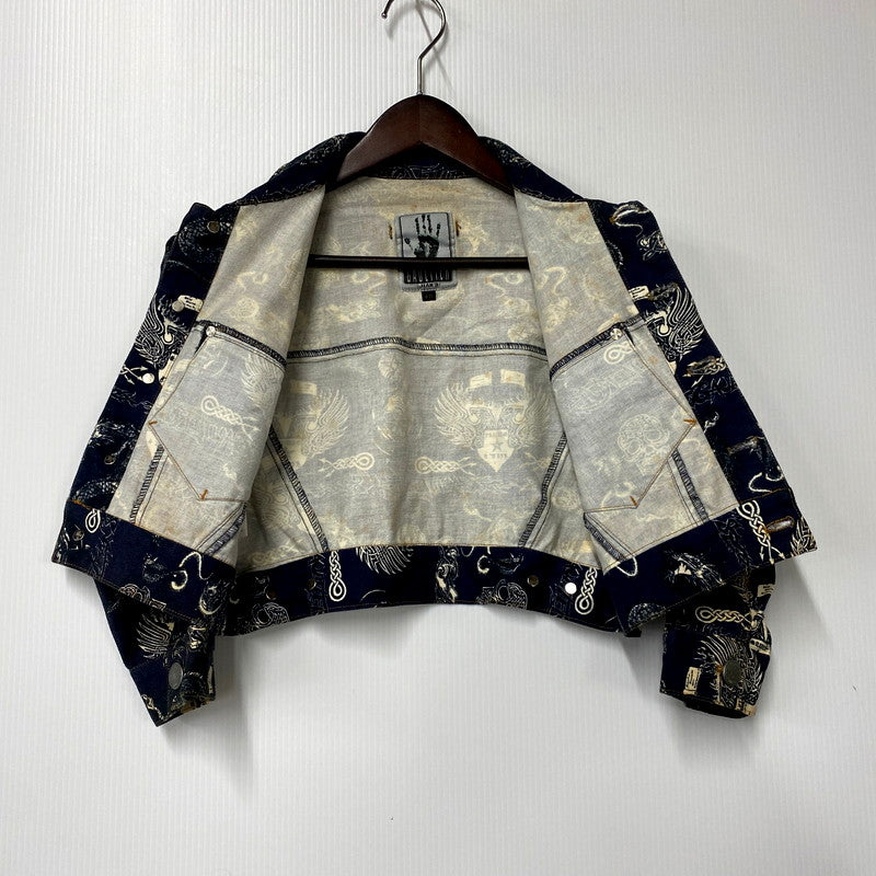 【現状渡し品】【メンズ】 GAULTIER JEAN'S ゴルチェジーンズ TATTOO GRAPHIC PRINT SHORT TRUCKER JACKET タトゥー グラフィック プリント ショート トラッカージャケット 日本製 168-250223-as-16-izu サイズ：48 カラー：ネイビー系 万代Net店