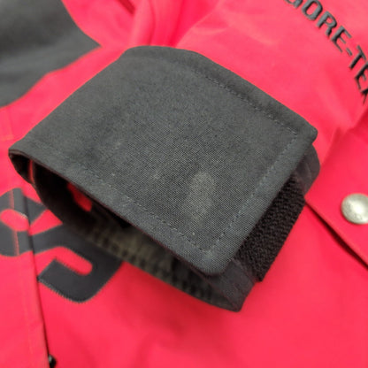 【中古品】【メンズ】 Supreme シュプリーム × THE NORTH FACE ザノースフェイス ARC LOGO MOUNTAIN PARKA NF0A3VMM アーチ ロゴ マウンテンパーカー ジャケット アウター 149-250708-as-15-izu サイズ：M カラー：レッド×ブラック 万代Net店