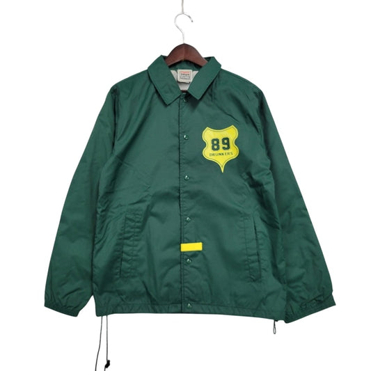 【中古品】【メンズ】 PUNK DRUNKERS パンクドランカーズ COACH JACKET コーチジャケット プリント アウター 142-250302-ay-19-izu サイズ：S カラー：グリーン 万代Net店