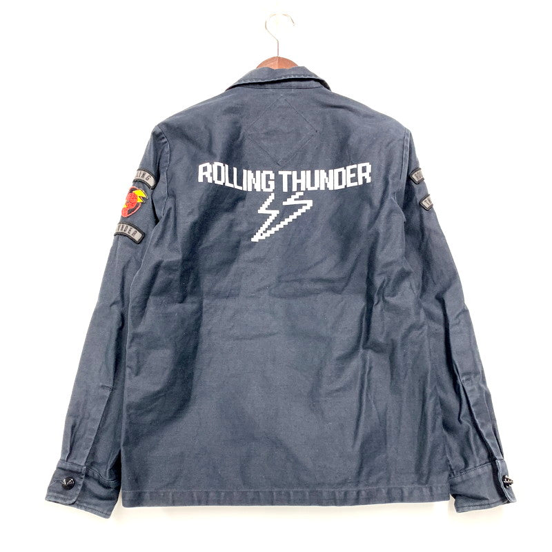 【中古品】【メンズ】  ROLLING CRADLE×THUNDERBOX ローリングクレイドル×サンダーボックス WAPPEN PRINT LS MILITARY SHIRT ワッペンプリント ロングスリーブミリタリーシャツ トップス 長袖 142-250304-ma-14-izu サイズ：M カラー：ブラック系 万代Net店