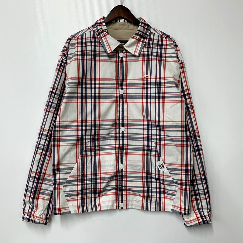 【中古品】【メンズ】  TOMMY JEANS トミー ジーンズ DM10709 リバーシブルフラッグロゴバッジジャケット アウター 147-250313-as-06-izu サイズ：L カラー：ベージュ×マルチカラー 万代Net店