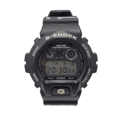 【中古品】【メンズ/レディース】 G-SHOCK ジーショック HOTEI 30th ANNIVERSARY G-SHOCK GUITARHYTHM MODEL DW-6900TH 布袋寅泰 30周年記念モデル デジタル腕時計 196-250314-as-03-izu カラー：ブラック 万代Net店