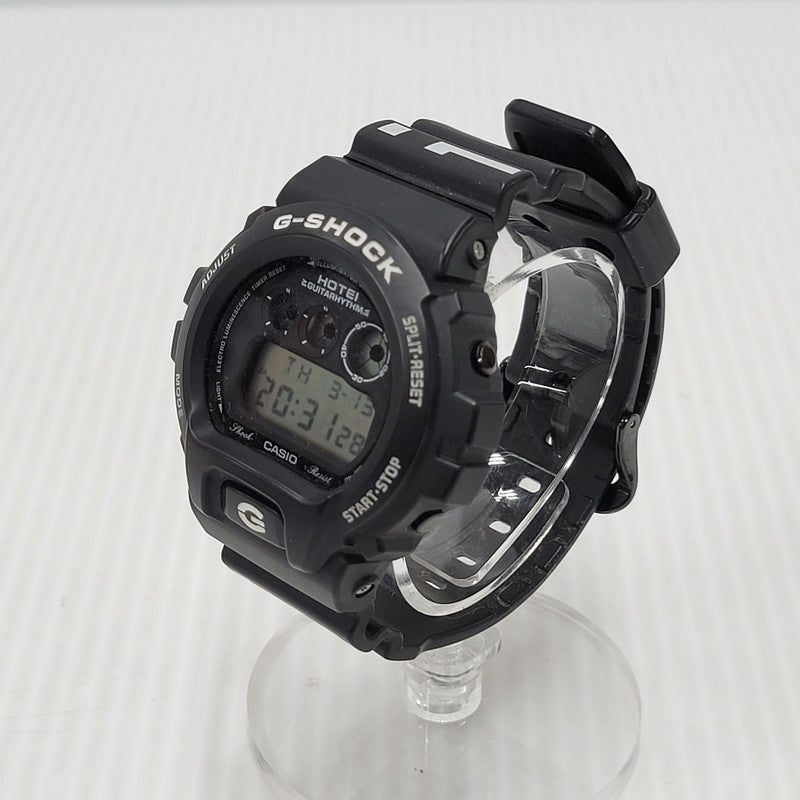 【中古品】【メンズ/レディース】 G-SHOCK ジーショック HOTEI 30th ANNIVERSARY G-SHOCK GUITARHYTHM MODEL DW-6900TH 布袋寅泰 30周年記念モデル デジタル腕時計 196-250314-as-03-izu カラー：ブラック 万代Net店
