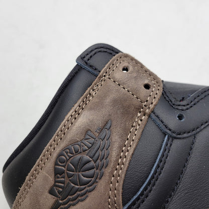 【中古品】【メンズ】 NIKE ナイキ AIR JORDAN 1 RETRO HIGH OG DZ5485-020 エア ジョーダン 1 レトロ ハイ OG スニーカー シューズ 靴 160-250316-as-07-izu サイズ：27cm カラー：BLACK/METALLIC GOLD-PALOMINO 万代Net店