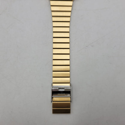 【中古美品】【メンズ/レディース】 CASIO カシオ A120WEG-9A 腕時計 199-260529-as-11-izu サイズ：40.7 × 33.5 × 9.4 mm カラー：ゴールド 万代Net店