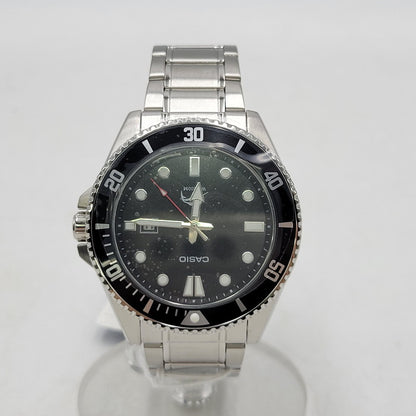【中古美品】【メンズ/レディース】 CASIO カシオ MDV-106DD-1A1V 腕時計 199-260527-as-16-izu サイズ：48.5 × 44.2 × 12.1 mm カラー：ブラック×シルバー 万代Net店