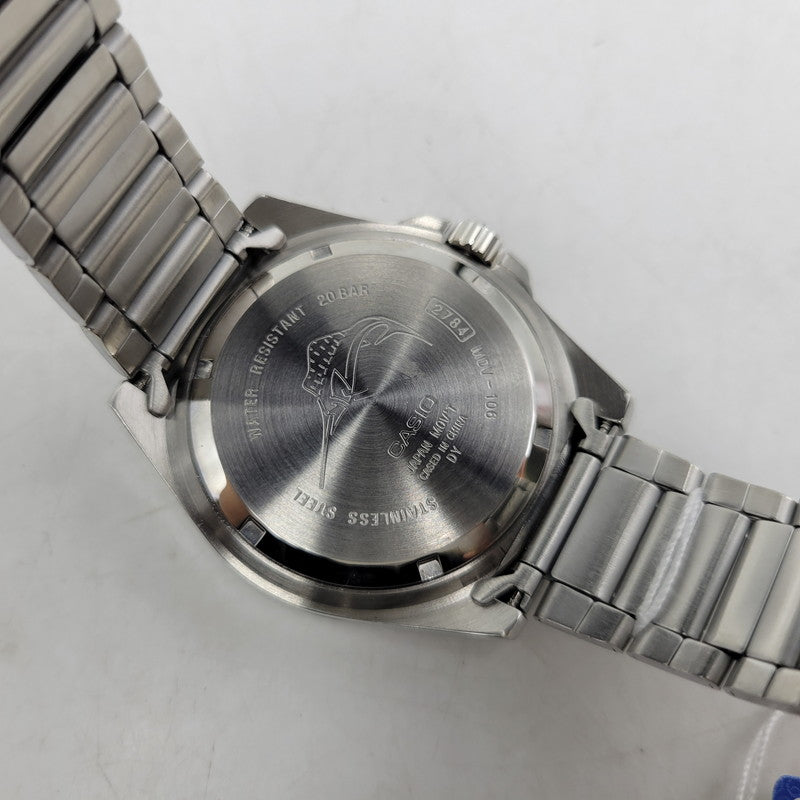 【中古美品】【メンズ/レディース】 CASIO カシオ MDV-106DD-1A1V 腕時計 199-260527-as-16-izu サイズ：48.5 × 44.2 × 12.1 mm カラー：ブラック×シルバー 万代Net店