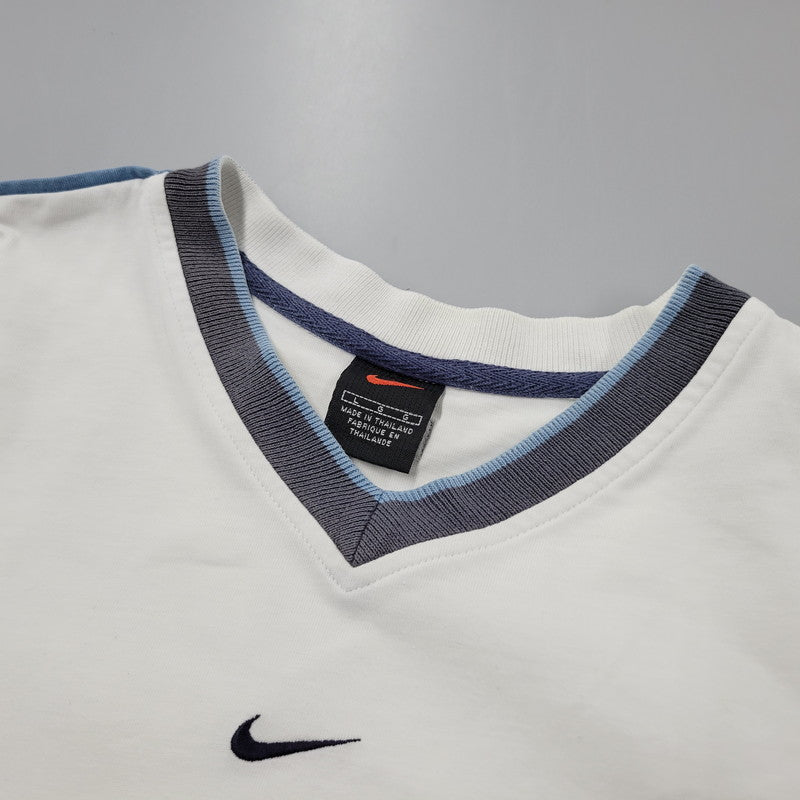 【中古品】【メンズ】 NIKE ナイキ 00S V NECK LOGO TEE Vネック ロゴTシャツ 刺繍 半袖 トップス 146-250325-ay-20-izu サイズ：L カラー：ホワイト 万代Net店