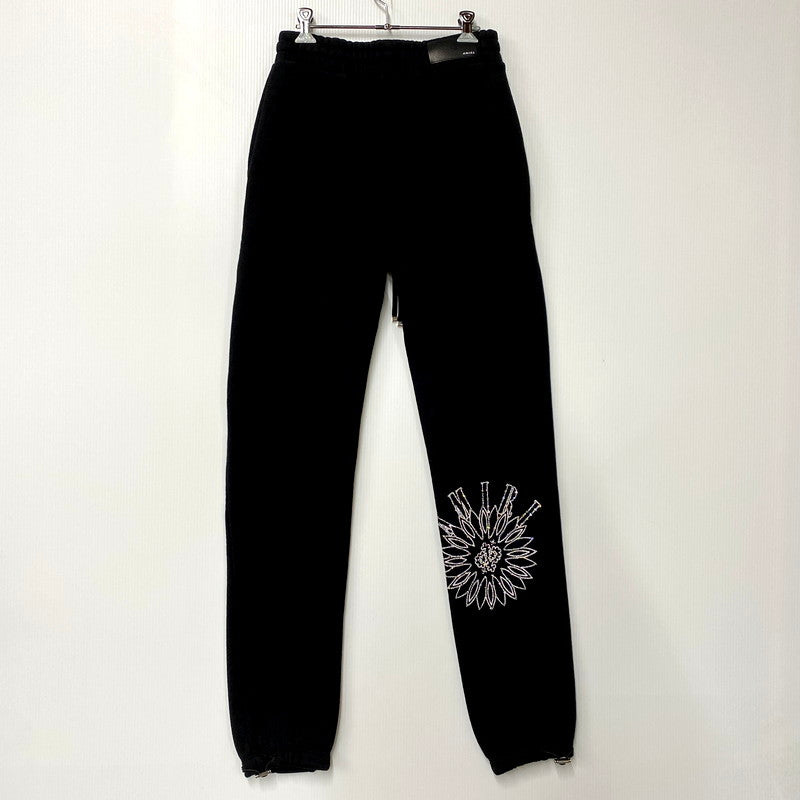 【中古美品】【メンズ】 AMIRI アミリ SR3KA0012SMRSTH0 国内正規 CRYSTAL STICK POKE SWEATPANTS クリスタルスティックポークスウェットパンツ ズボン ボトムス 152-250409-ma-04-izu サイズ：S カラー：BLACK 万代Net店
