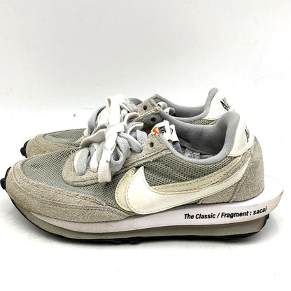 【現状渡し品】【レディース】 × FRAGMENT フラグメント × SACAI サカイ LD WAFFLE/SF DH2684-001 LD ワッフル トリプルコラボ スニーカー シューズ 靴 166-250403-ay-04-izu サイズ：23cm カラー：LT SMOKE GREY/WHITE-BLACK 万代Net店