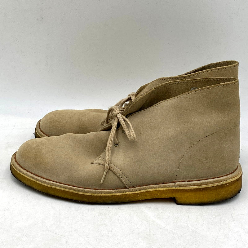 【中古品】【メンズ/レディース】 Clarks クラークス DESERT BOOTS 26107881 60916348 デザートブーツ シューズ 靴 164-250412-as-34-izu サイズ：UK7 カラー：ベージュ 万代Net店