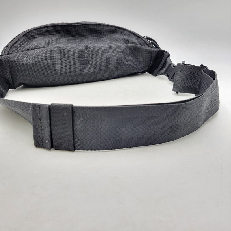 【中古品】【メンズ/レディース】 BRIEFING ブリーフィング TRIPOD BODY BAG トライポッド ボディバッグ USA製 カバン 鞄 188-250410-as-17-izu カラー：ブラック 万代Net店