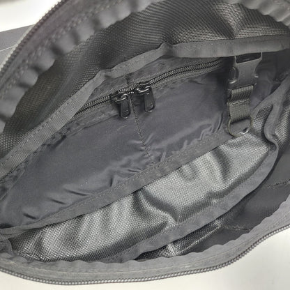 【中古品】【メンズ/レディース】 BRIEFING ブリーフィング TRIPOD BODY BAG トライポッド ボディバッグ USA製 カバン 鞄 188-250410-as-17-izu カラー：ブラック 万代Net店